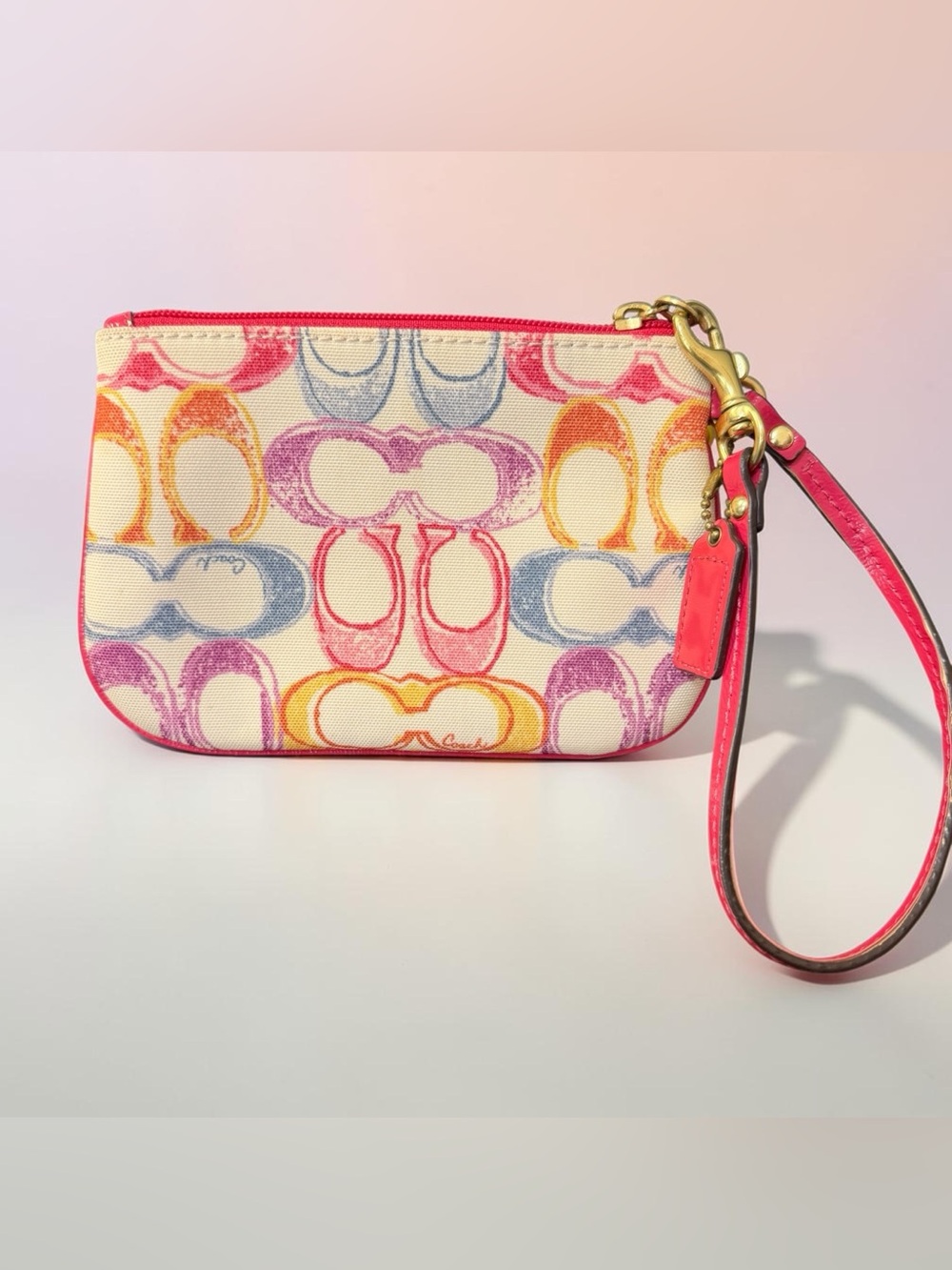 Coach Hamptons Signature Scribble Wristlet (A598)